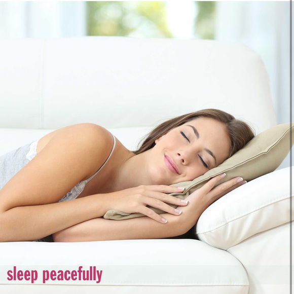 Mack’s pillow soft silicone putty ear plugs - Picture 6 of 8